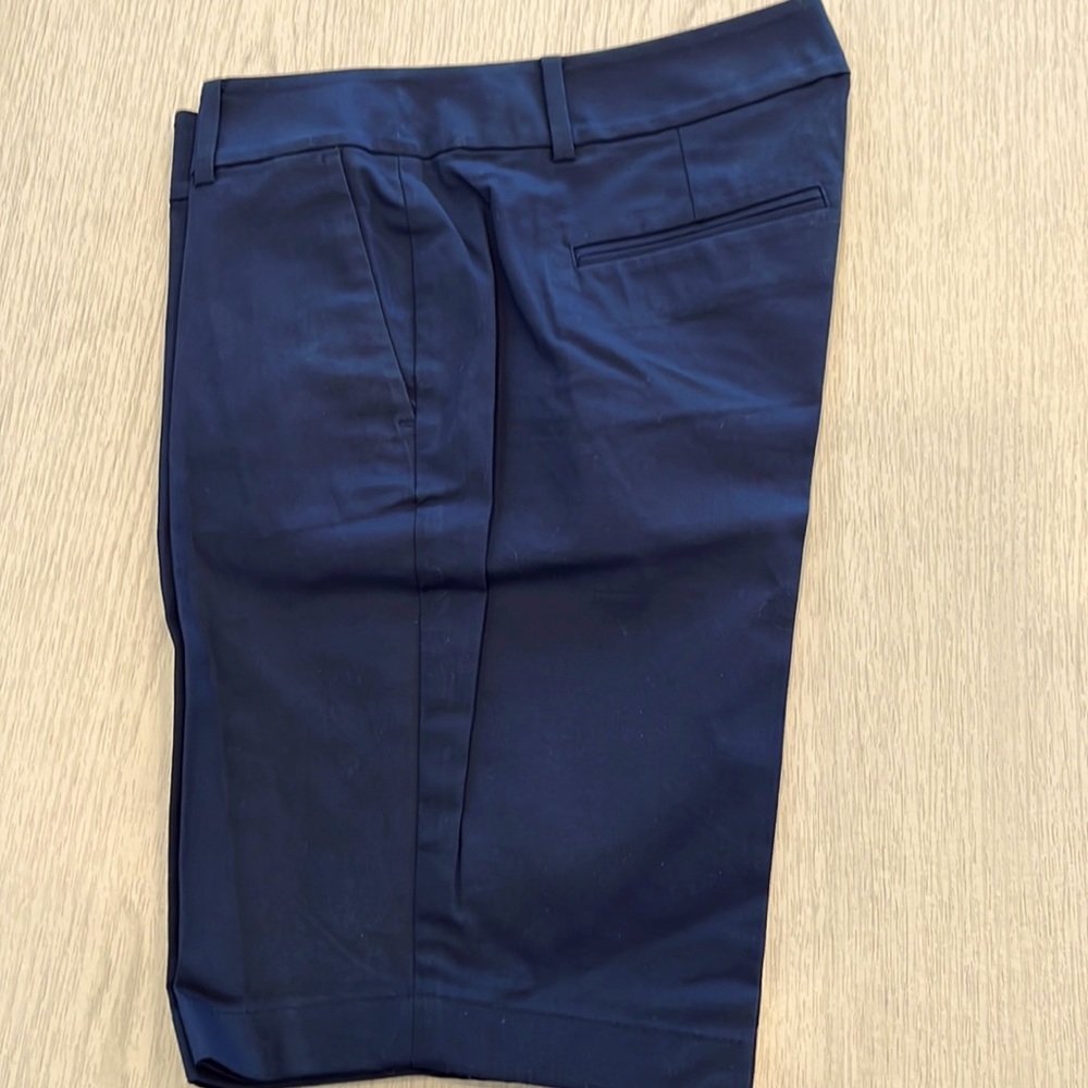 Ann taylor boardwalk shorts size 2